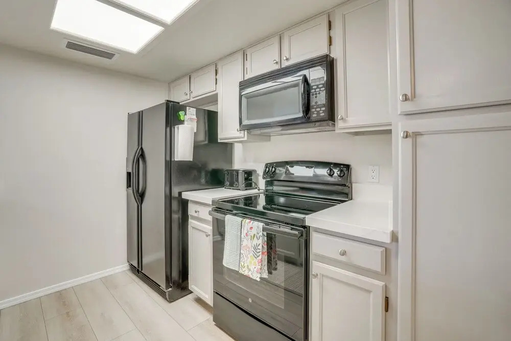 Patio + Pool Access: Golf Getaway in Peoria