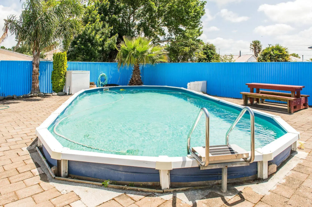 Burwood Manor Motel