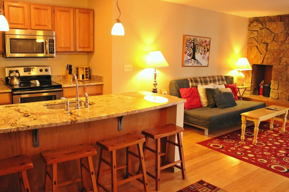 135 Marina Place
