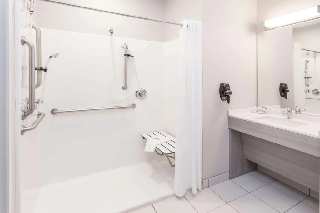 Microtel Inn & Suites by Wyndham West Fargo Near Medical Center