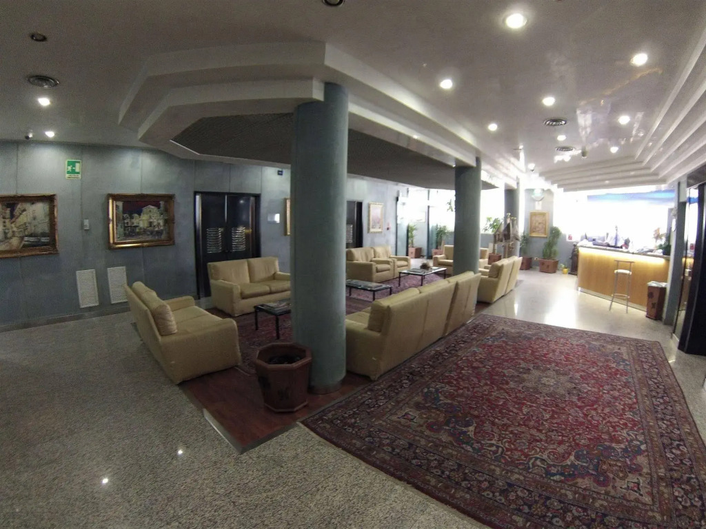 Benny Hotel