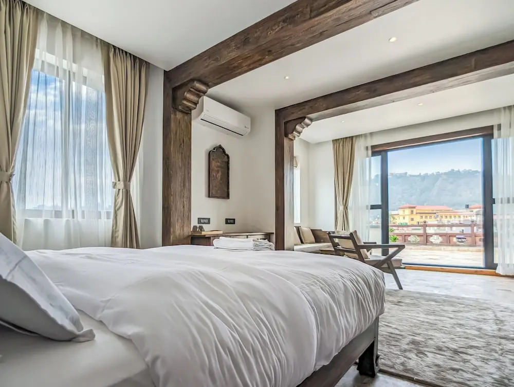 Uma Residence and Suites