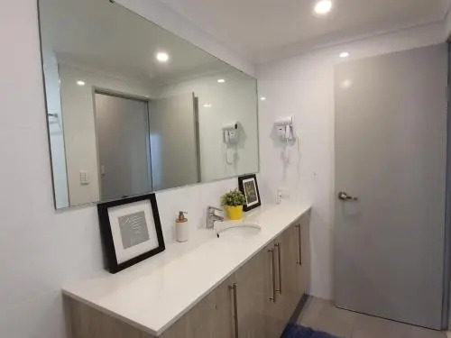 Vip Stays - Modern Watson Place