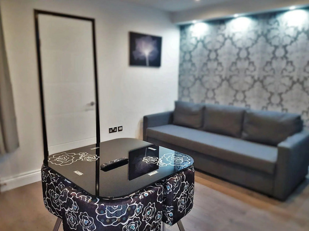 Imperial Court Suites