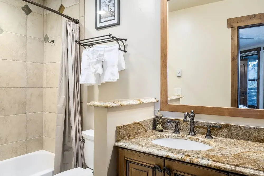 Lodge E301 - 2 Br Condo