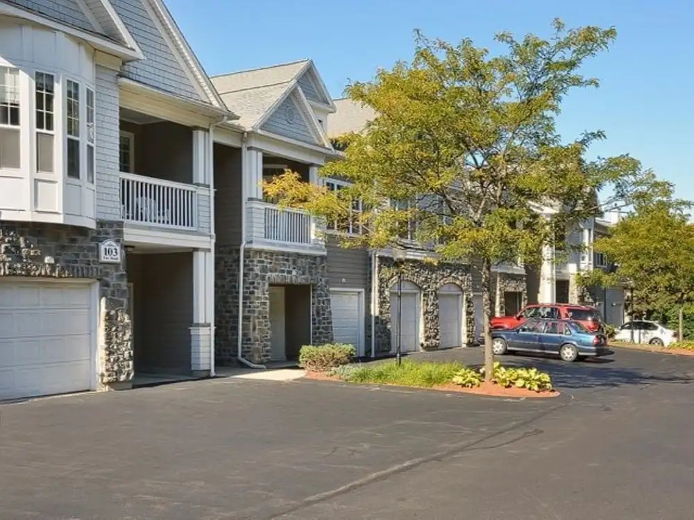 Global Luxury Suites at Waltham