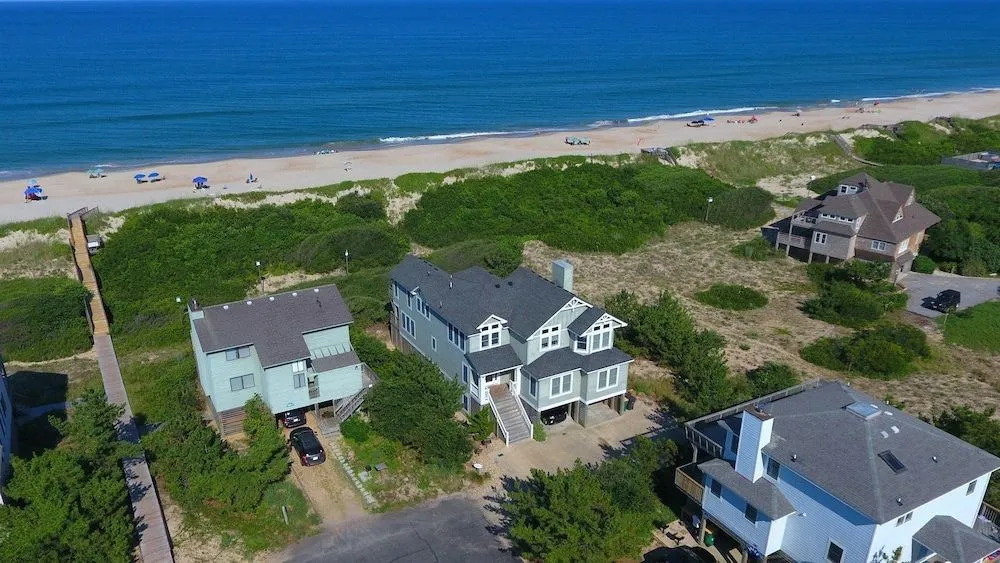 The Black Pearl - 5 Br home by RedAwning