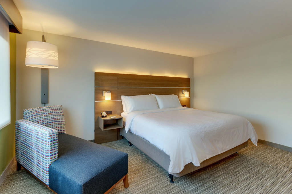 Holiday Inn Express & Suites - Roanoke - Civic Center