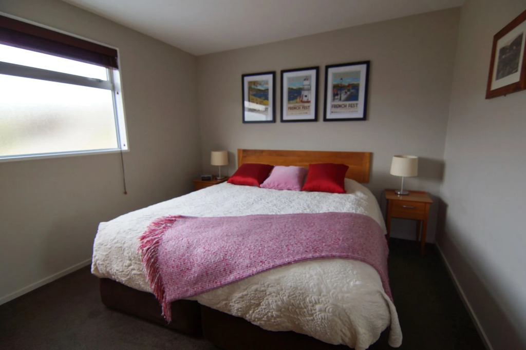 Sumner Bay Motel