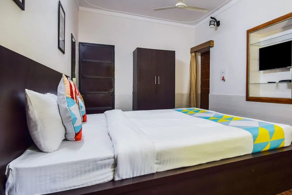 OYO 11874 Home Cozy Stay Goverdhan Villas