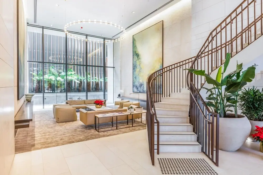Exquisite 1 bedroom Parking Gym Pool Spa