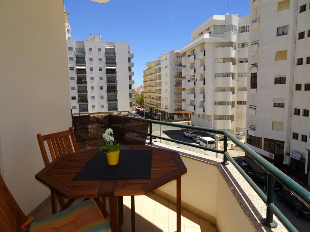 Pera by Check-in Portugal