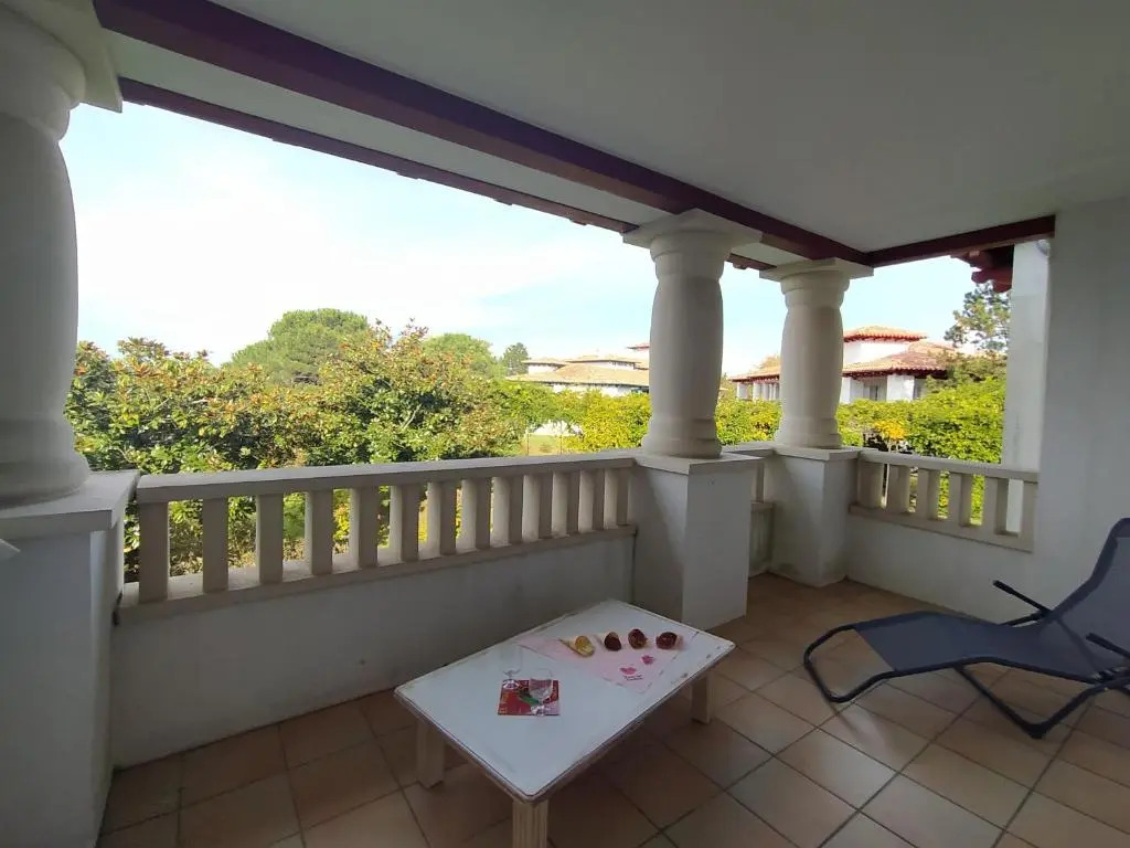 Lasaitasuna Urruñan T2 terrasse et piscine