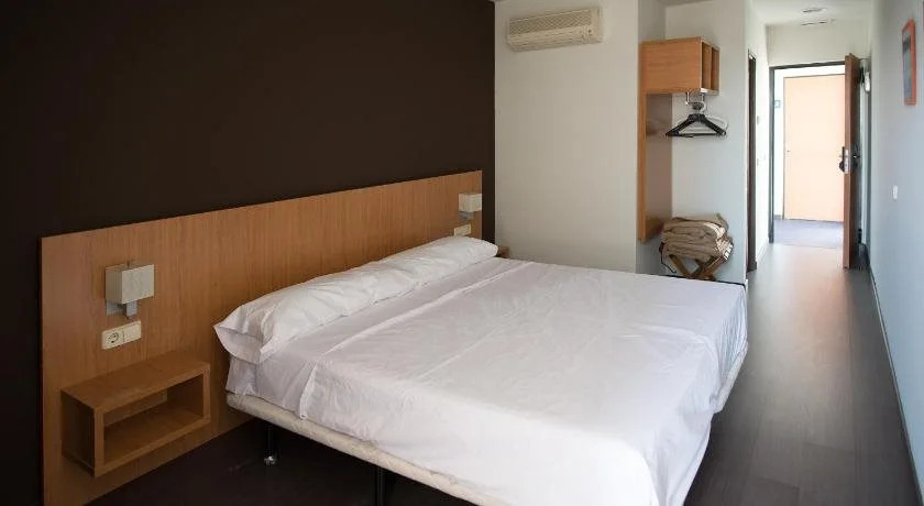 Hostal Mediterranea