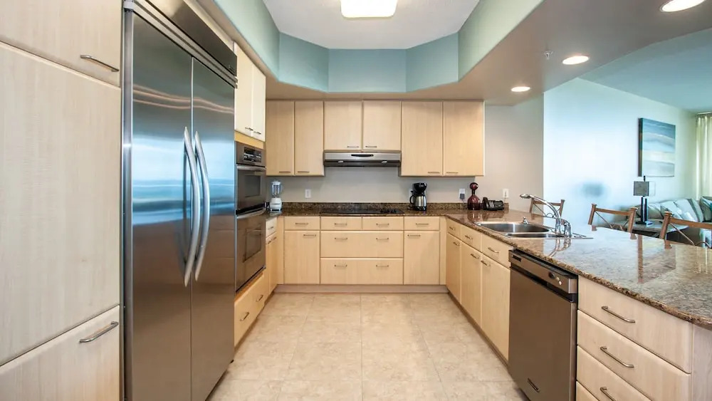 Three Bedroom/three Bathroom Condo Overlooking the Gulf - Unit Crb0911