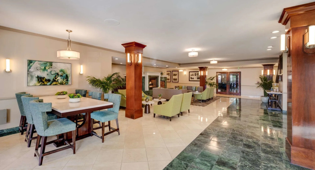 Ayres Hotel Corona - Riverside