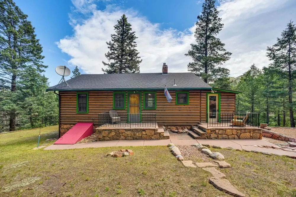 Mtn-view Cascade Cabin Near Garden of the Gods!