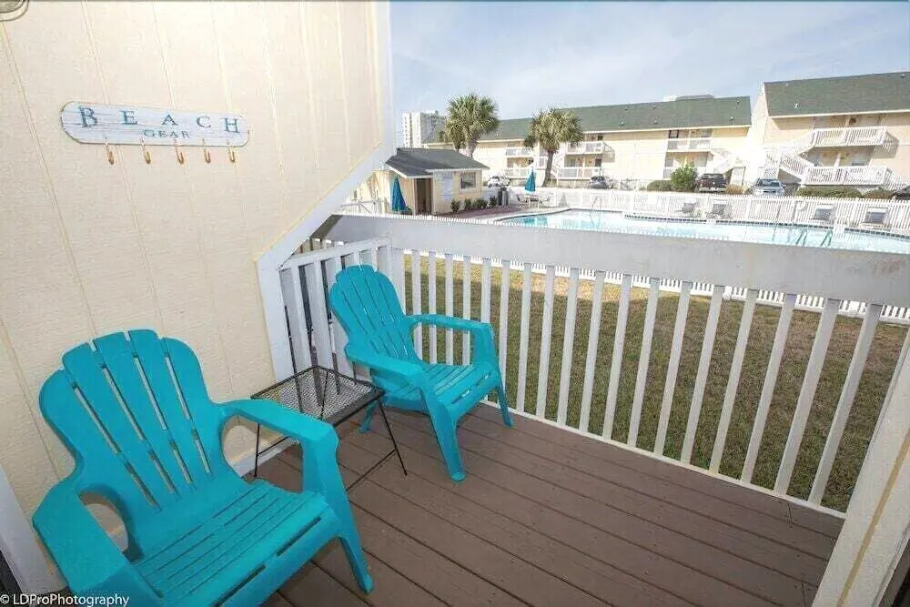 Sandpiper Cove 8113 Studio Bedroom Condo by RedAwning