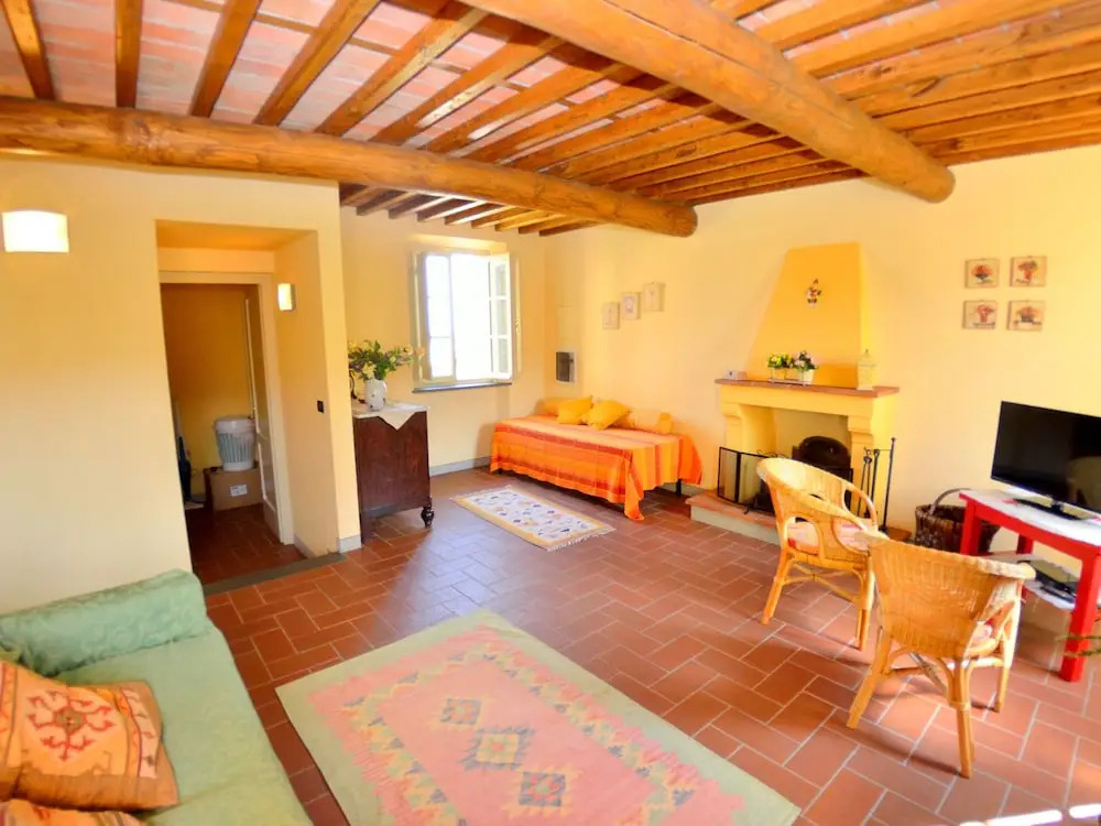 Holiday Home in Pescaglia Near Tuscan Vineyards