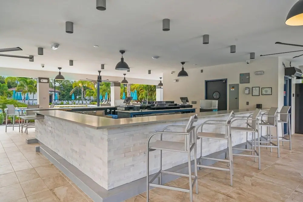 Casa Del Lago Penthouse 3 Bedroom Condo by RedAwning