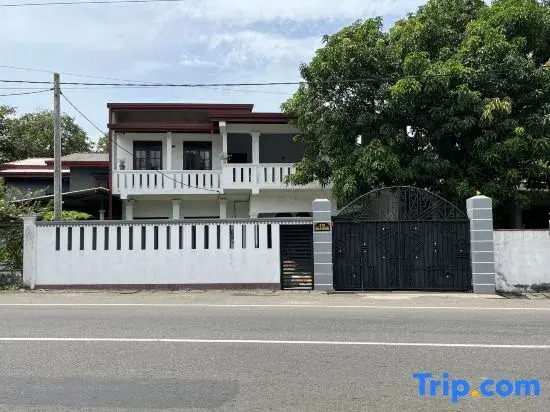 Villa Namal near Madu River and Beach AC Units,kitchen
