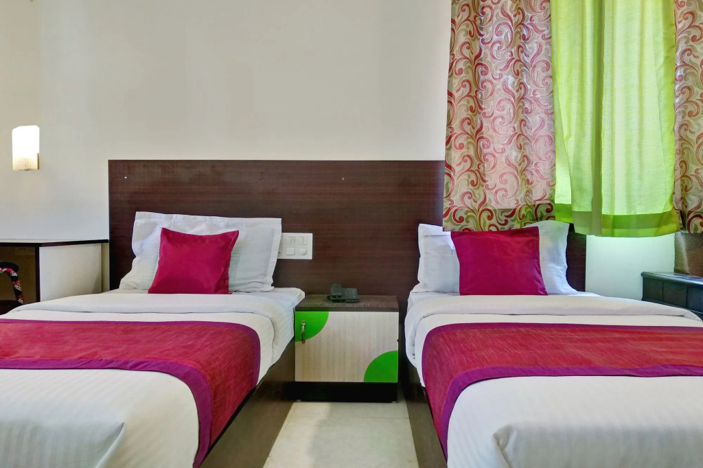 OYO 11683 Hotel YMCA