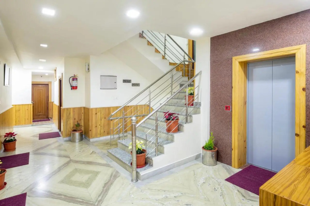 The Posh Hotel near Mall Road with Hassle Free Covered Parking