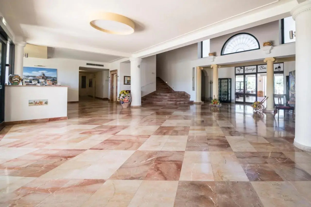 Delfino Beach - CDSHotels