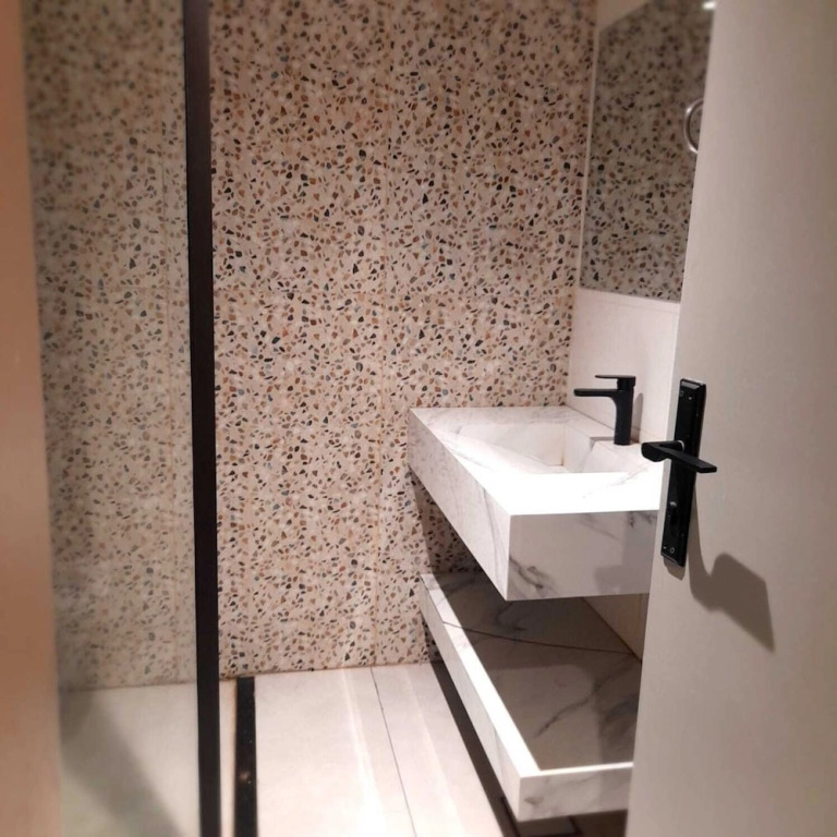 Alqalah Restotel فندق ومطعم القلعة