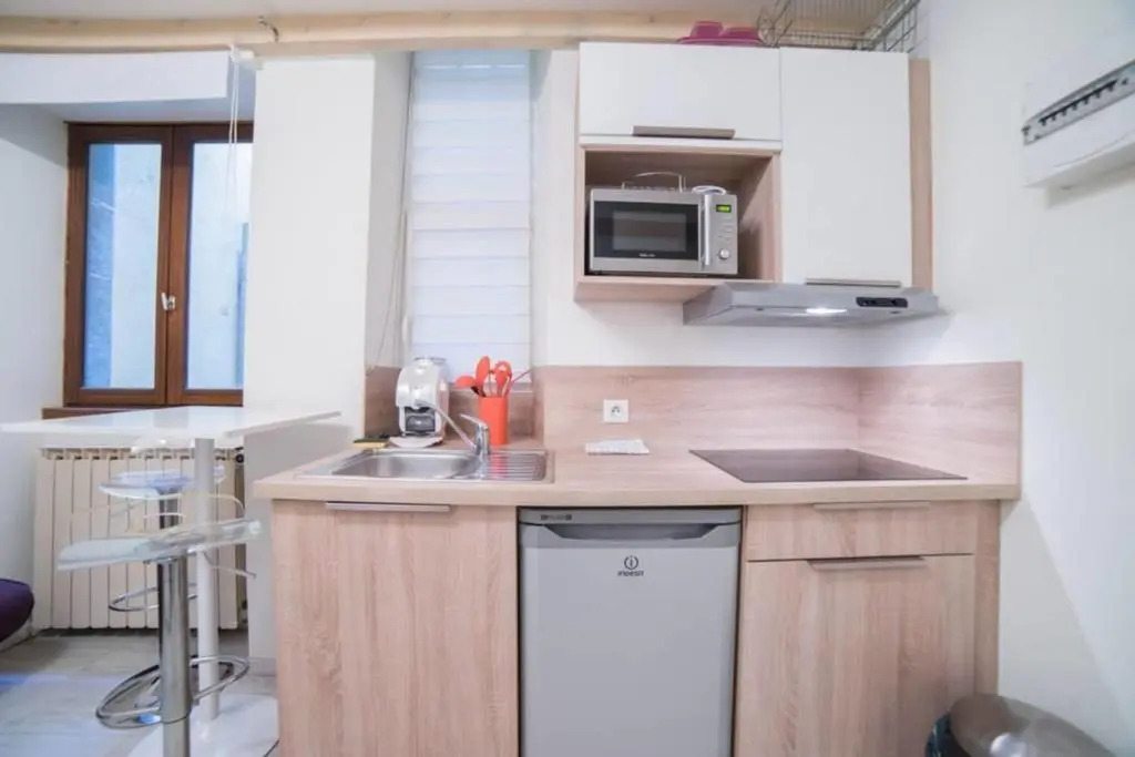 Le Veyrier - Small studio for 2 people in the heart of the old town