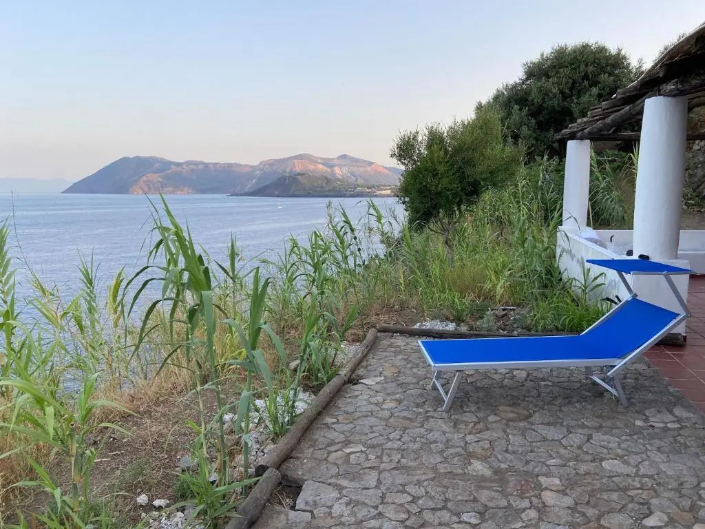Villa "mare" - Suspended Over the sea