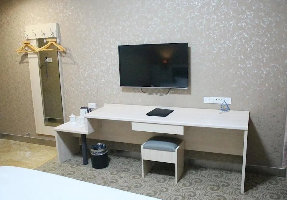 Super 8 Hotel