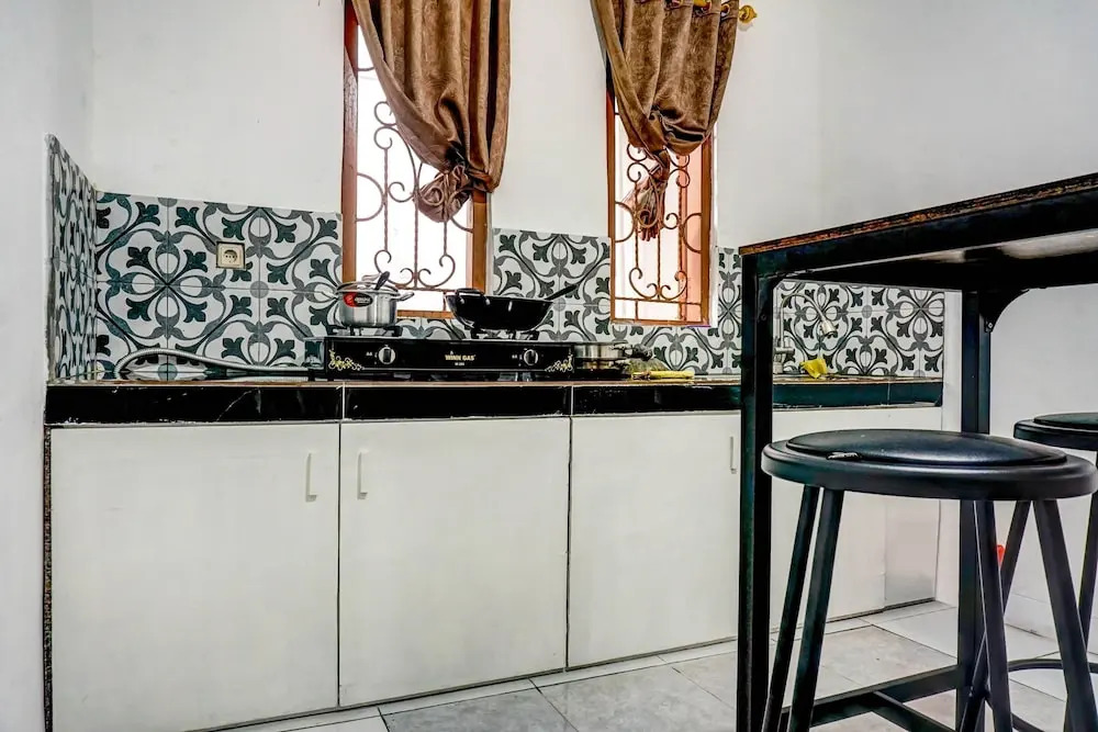OYO 90846 Guesthouse Bintaro Asri Syariah