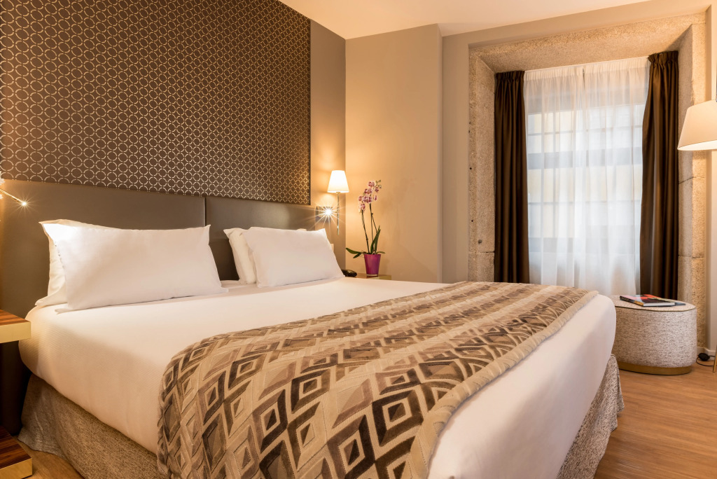Dorma Almada Porto