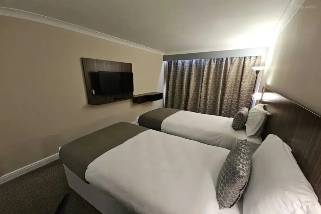 Palms Hotel & Retreat By Palette London Romford