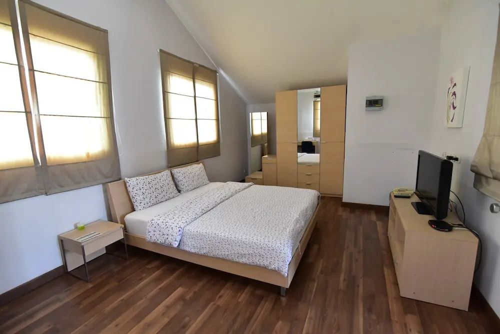 101 Sukhumvit 22 Service Apartment