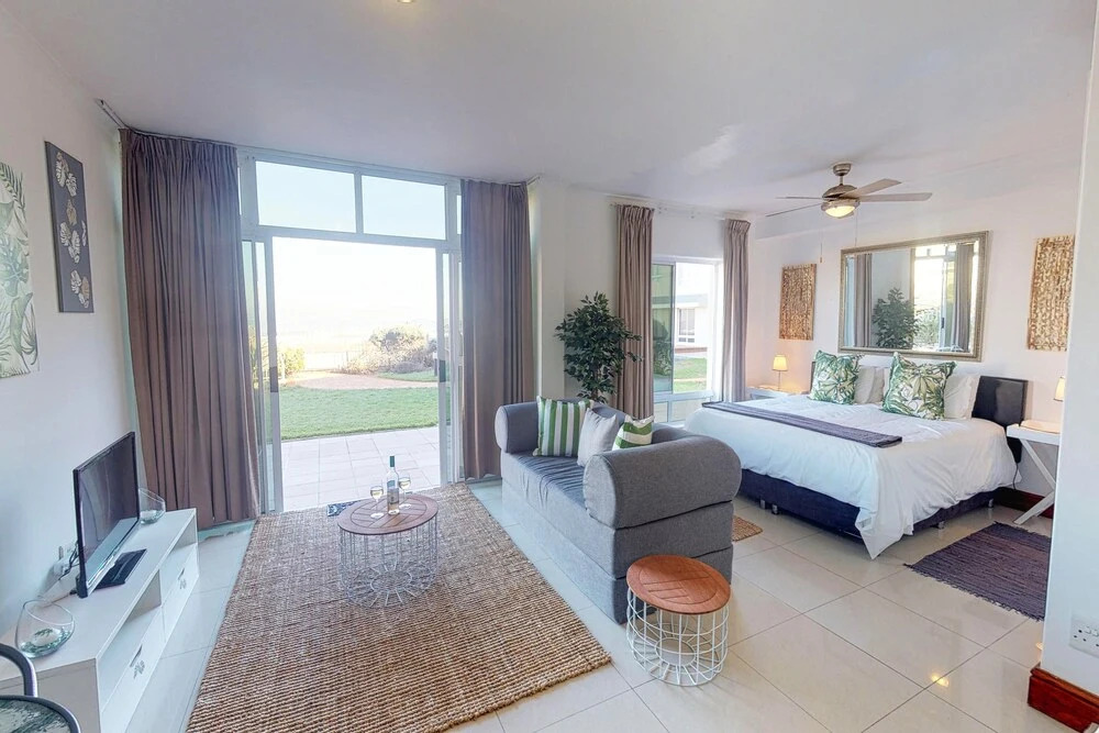 Romantic Beachfront Bachelor