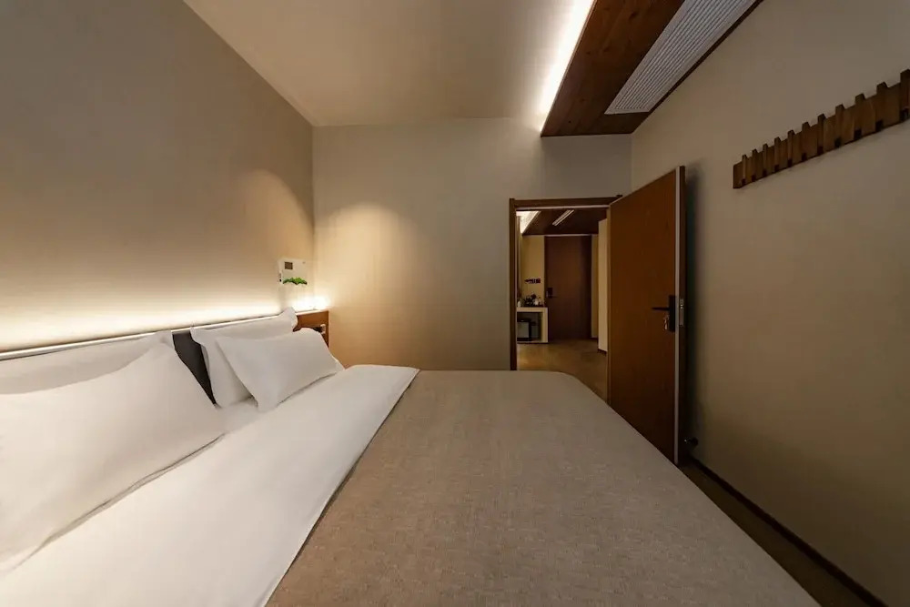 Shangri-la Designer Homestay without Summer(By the Cosmic Wheel of Dukezong)