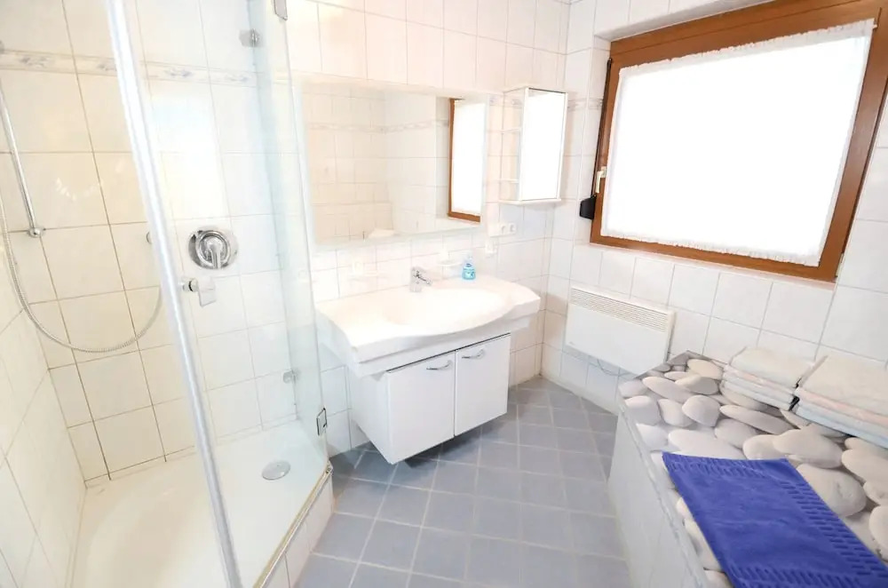 W-Apartments - Spacious Parking, EV-Station, Washer & Private Garden