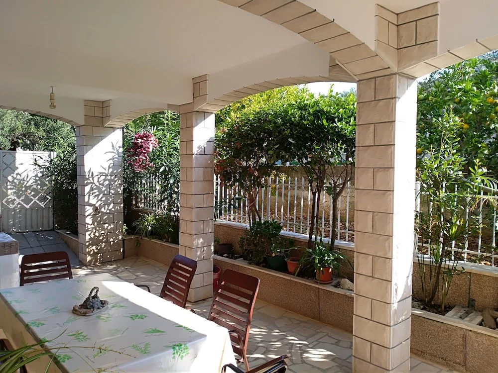 New And Completely Renovated Apartment 5-1