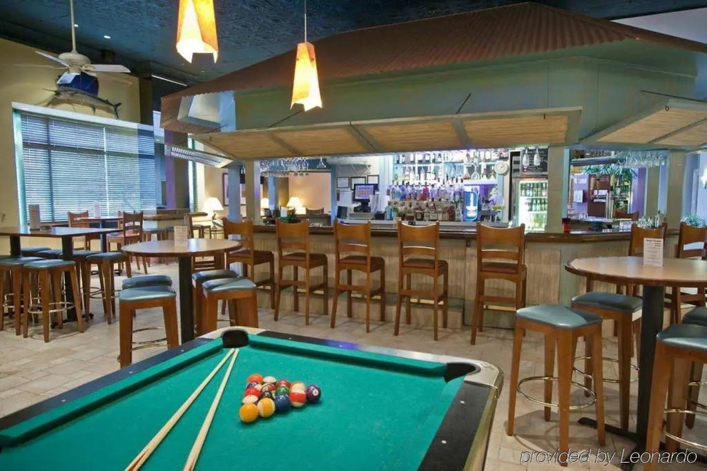 Embassy Suites by Hilton Chicago Lombard