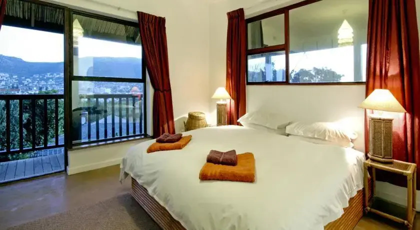 Clovelly Lodge Guest Apartments
