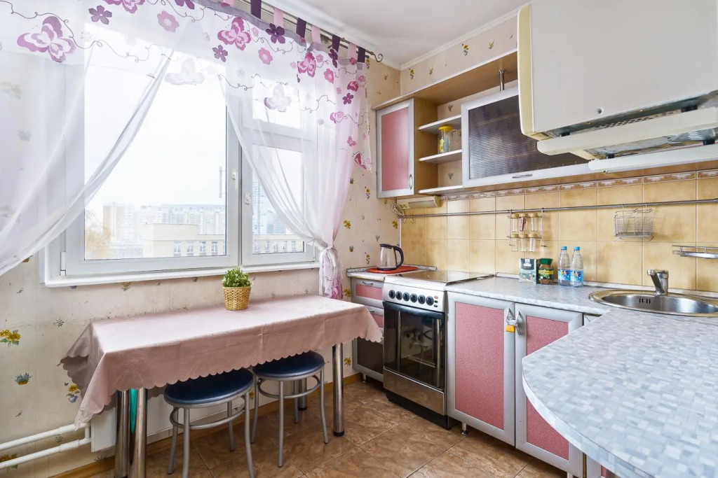 BestFlat24 (БэстФлэт24) на улице Снежная