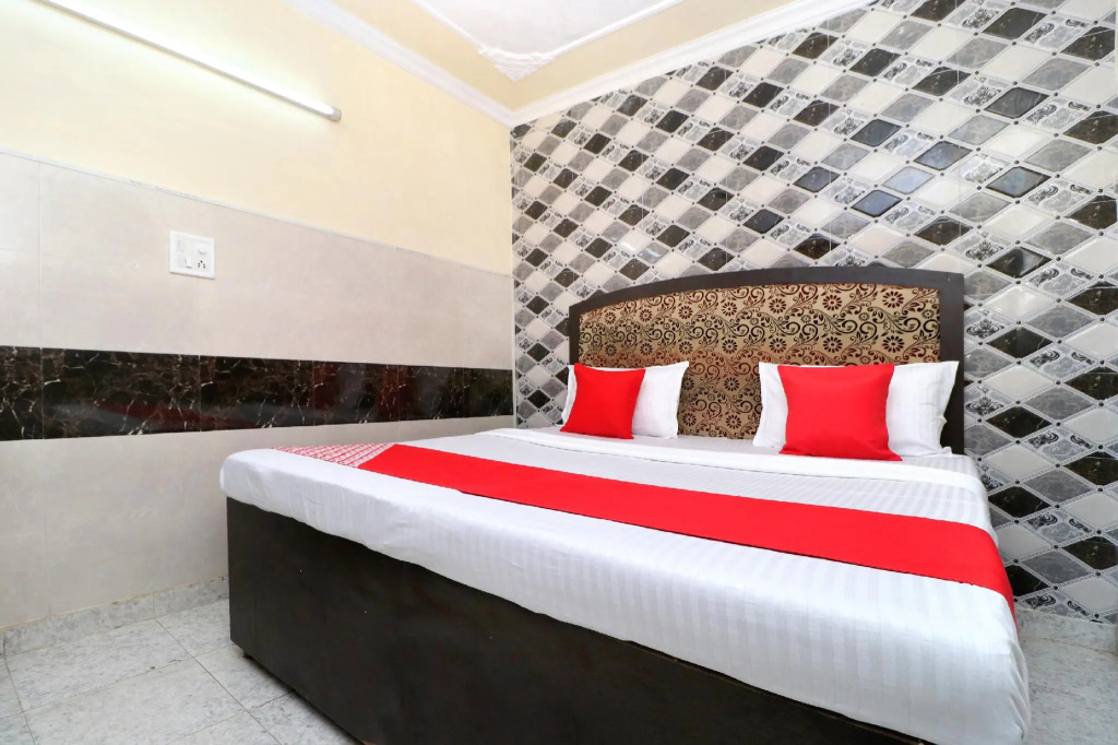 OYO 19961 Hotel New Diamond