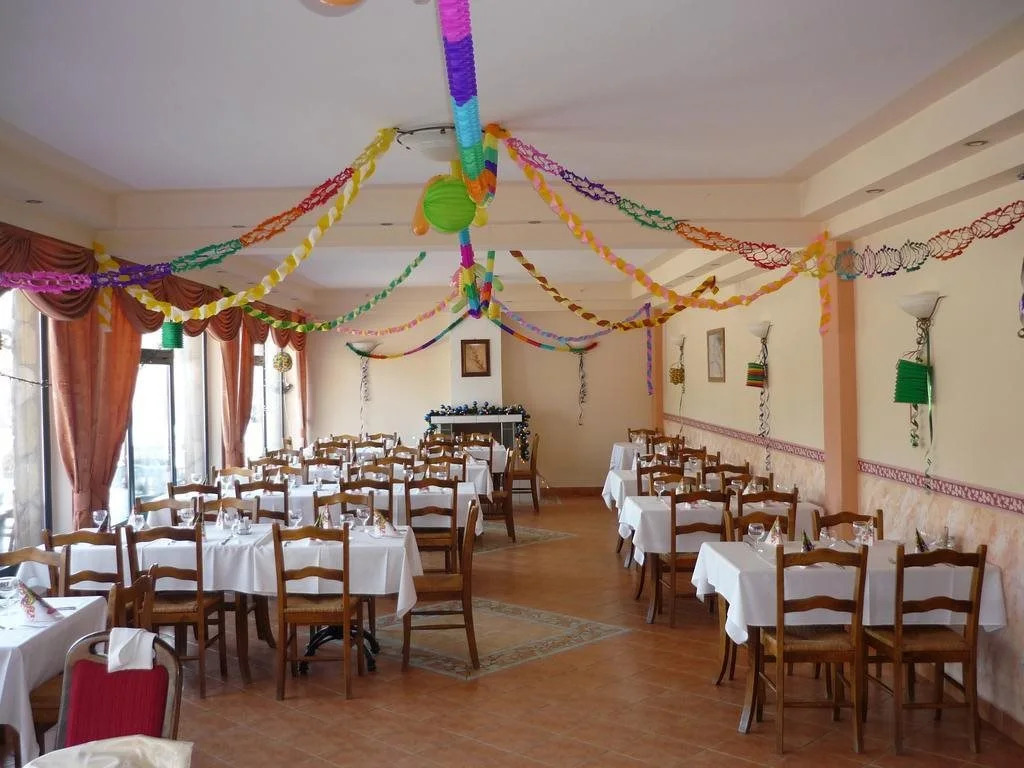 Zsanett Hotel