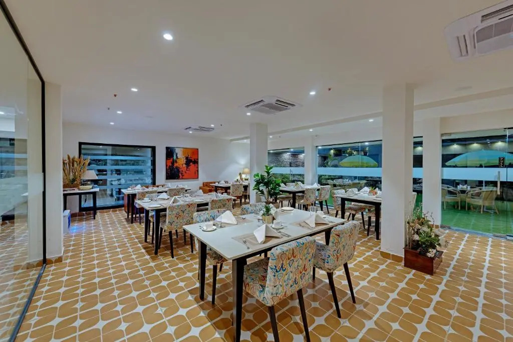 Ahuja Residency GCR