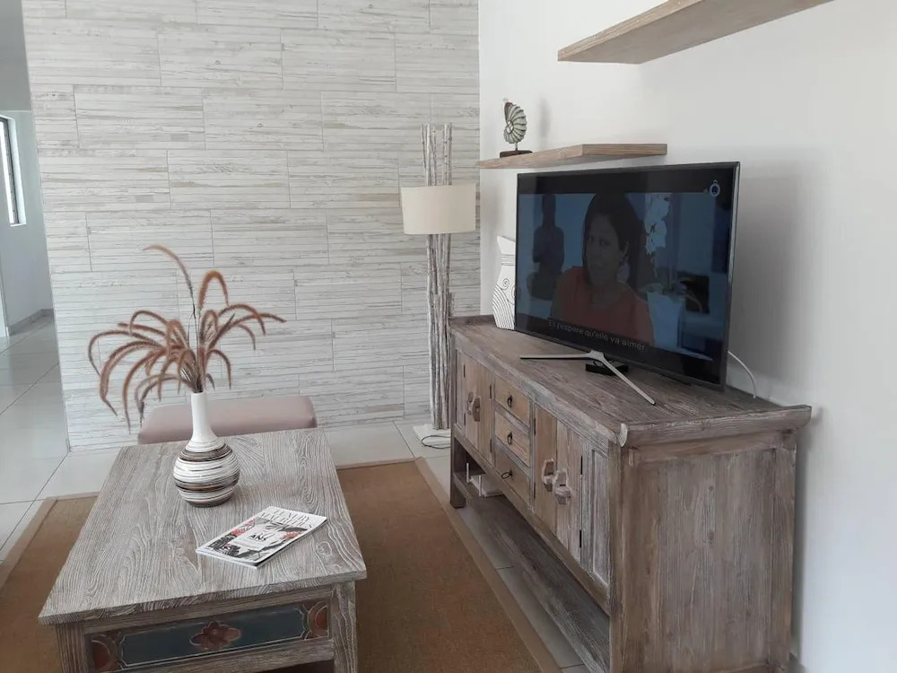 Elegant Villa in Pereybere, Grand Baie + Pool