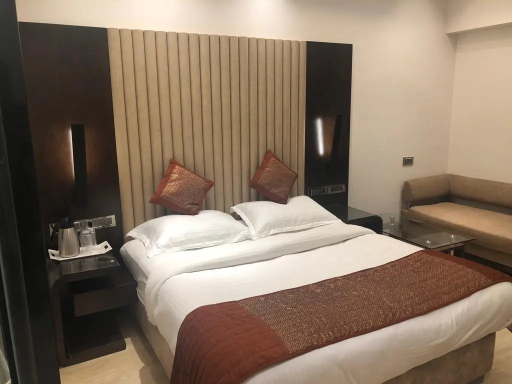 Hotel Royal Palace Jalgaon