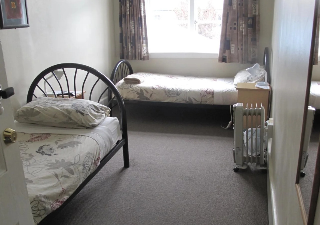 Dorset House Backpackers / Dorset Apartments