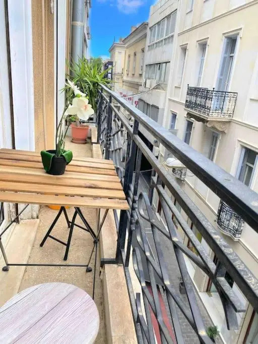 3Bdr Ideal Central Athenian Apt